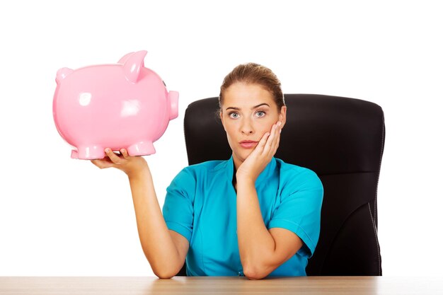 Jak liczyć oprocentowanie konta oszczędnościowego w praktyce?