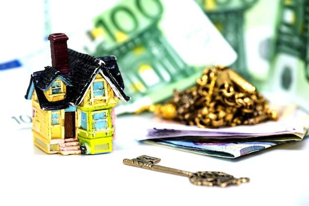 Ile spadnie kredyt hipoteczny w najbliższych miesiącach?