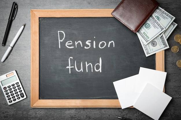 Co to jest OFE i jak działa w systemie emerytalnym?